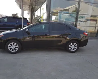 Autohuur Toyota Corolla Sedan 2014 in in Georgië, met Benzine brandstof en 132 pk ➤ Vanaf 140 GEL per dag.