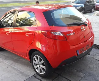 Vooraanzicht van een huurauto Mazda 2 in Limassol, Cyprus ✓ Auto #278. ✓ Transmissie Automatisch TM ✓ 0 beoordelingen.