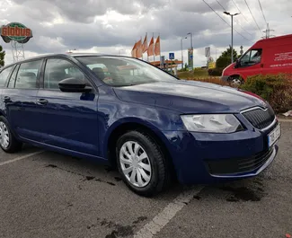 Vooraanzicht van een huurauto Skoda Octavia Combi Praag, Tsjechië ✓ Auto #430. ✓ Transmissie Handmatig TM ✓ 0 beoordelingen.