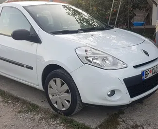 Vooraanzicht van een huurauto Renault Clio 3 in Bar, Montenegro ✓ Auto #536. ✓ Transmissie Handmatig TM ✓ 25 beoordelingen.