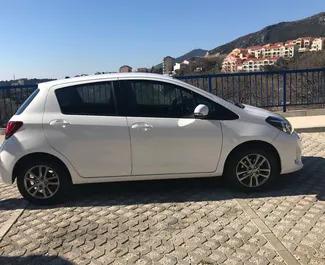 Autohuur Toyota Yaris #495 Automatisch in Rafailovici, uitgerust met 1,3L motor ➤ Van Nikola in Montenegro.