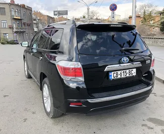 Autohuur Toyota Highlander 2010 in in Georgië, met Hybride brandstof en 280 pk ➤ Vanaf 160 GEL per dag.