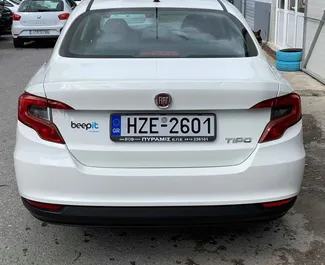 Verhuur Fiat Tipo. Economy, Comfort Auto te huur in Griekenland ✓ Borg van Borg van 300 EUR ✓ Verzekeringsmogelijkheden TPL, CDW.