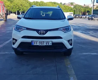 Vooraanzicht van een huurauto Toyota Rav4 in Tbilisi, Georgië ✓ Auto #1349. ✓ Transmissie Automatisch TM ✓ 0 beoordelingen.