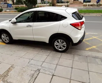 Autohuur Honda HR-V 2018 in in Cyprus, met Benzine brandstof en 130 pk ➤ Vanaf 47 EUR per dag.