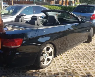 Vooraanzicht van een huurauto BMW 3-series Cabrio in Bar, Montenegro ✓ Auto #1380. ✓ Transmissie Automatisch TM ✓ 6 beoordelingen.