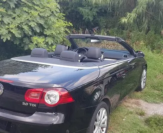 Volkswagen Eos 2010 met Vooraandrijving systeem, beschikbaar in Bar.