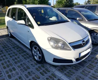 Vooraanzicht van een huurauto Opel Zafira in Burgas, Bulgarije ✓ Auto #1660. ✓ Transmissie Automatisch TM ✓ 1 beoordelingen.