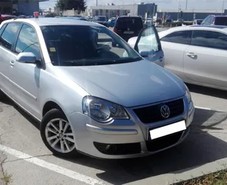 Vooraanzicht van een huurauto Volkswagen Polo in Burgas, Bulgarije ✓ Auto #1667. ✓ Transmissie Automatisch TM ✓ 0 beoordelingen.