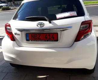 Autohuur Toyota Vitz 2017 in in Cyprus, met Benzine brandstof en 85 pk ➤ Vanaf 19 EUR per dag.