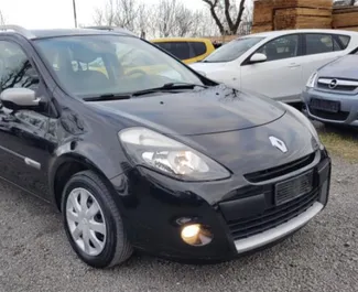 Vooraanzicht van een huurauto Renault Clio Grandtour in Burgas, Bulgarije ✓ Auto #1651. ✓ Transmissie Automatisch TM ✓ 0 beoordelingen.