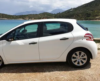 Peugeot 208 2016 beschikbaar voor verhuur op Kreta, met een kilometerlimiet van onbeperkt.