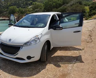 Diesel motor van 1,4L van Peugeot 208 2016 te huur op Kreta.