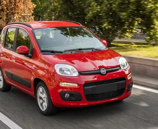 Vooraanzicht van een huurauto Fiat Panda op Kreta, Griekenland ✓ Auto #1768. ✓ Transmissie Handmatig TM ✓ 0 beoordelingen.