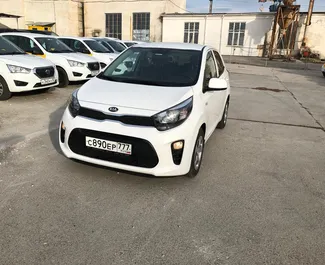 Vooraanzicht van een huurauto Kia Picanto op de luchthaven van Simferopol, Krim ✓ Auto #1796. ✓ Transmissie Automatisch TM ✓ 0 beoordelingen.