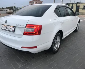 Skoda Octavia 2017 met Vooraandrijving systeem, beschikbaar op de luchthaven van Simferopol.