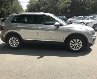 Verhuur Volkswagen Tiguan. Comfort, Crossover Auto te huur op de Krim ✓ Borg van Borg van 30000 RUB ✓ Verzekeringsmogelijkheden TPL, CDW.