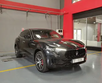 Verhuur Maserati Levante S. Luxe, Crossover Auto te huur in de VAE ✓ Borg van Borg van 5000 AED ✓ Verzekeringsmogelijkheden TPL, CDW.