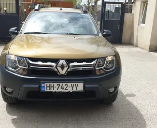 Vooraanzicht van een huurauto Renault Duster in Tbilisi, Georgië ✓ Auto #1232. ✓ Transmissie Automatisch TM ✓ 0 beoordelingen.