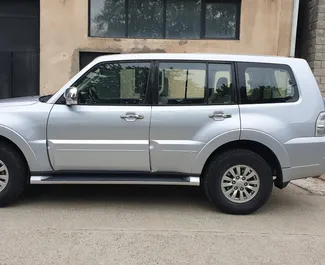 Verhuur Mitsubishi Pajero. Comfort, SUV Auto te huur in Georgië ✓ Borg van Borg van 350 GEL ✓ Verzekeringsmogelijkheden TPL, CDW, Passagiers, Diefstal.