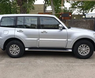 Autohuur Mitsubishi Pajero 2016 in in Georgië, met Benzine brandstof en 190 pk ➤ Vanaf 185 GEL per dag.