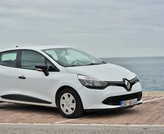 Vooraanzicht van een huurauto Renault Clio 4 in Budva, Montenegro ✓ Auto #1073. ✓ Transmissie Handmatig TM ✓ 7 beoordelingen.