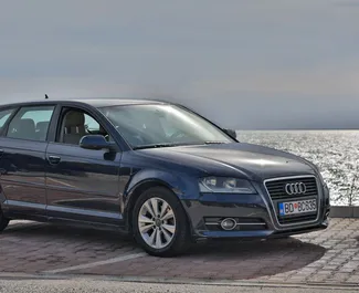 Vooraanzicht van een huurauto Audi A3 in Budva, Montenegro ✓ Auto #1033. ✓ Transmissie Automatisch TM ✓ 21 beoordelingen.