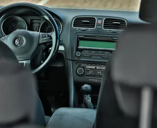 Verhuur Volkswagen Golf 6. Economy, Comfort Auto te huur in Montenegro ✓ Borg van Borg van 100 EUR ✓ Verzekeringsmogelijkheden TPL, CDW, SCDW, Diefstal, Buitenland.