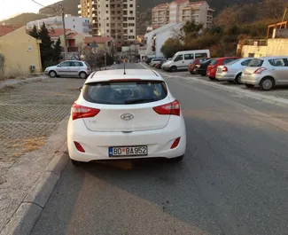Autohuur Hyundai i30 2016 in in Montenegro, met Benzine brandstof en 115 pk ➤ Vanaf 30 EUR per dag.