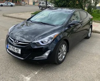 Vooraanzicht van een huurauto Hyundai Elantra in Koetaisi, Georgië ✓ Auto #2068. ✓ Transmissie Automatisch TM ✓ 5 beoordelingen.