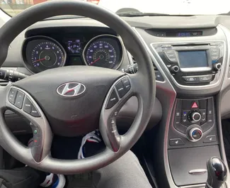 Autohuur Hyundai Elantra 2014 in in Georgië, met Benzine brandstof en 150 pk ➤ Vanaf 115 GEL per dag.
