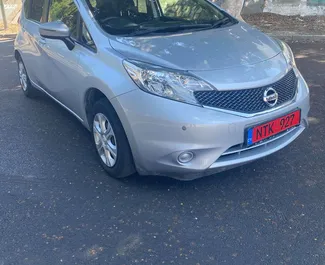 Verhuur Nissan Note. Economy, Comfort Auto te huur in Cyprus ✓ Borg van Zonder Borg ✓ Verzekeringsmogelijkheden TPL, CDW, SCDW, Jonge.