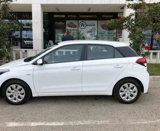 Autohuur Hyundai i20 2017 in in Montenegro, met Benzine brandstof en 100 pk ➤ Vanaf 25 EUR per dag.