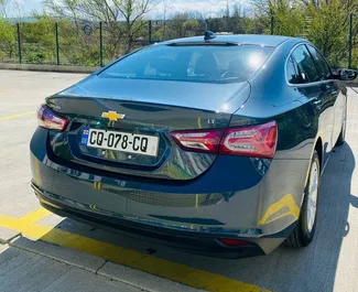 Interieur van Chevrolet Malibu te huur in Georgië. Een geweldige auto met 5 zitplaatsen en een Automatisch transmissie.