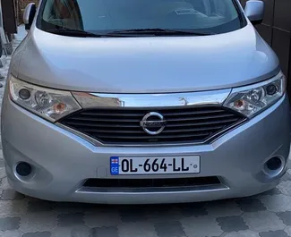 Vooraanzicht van een huurauto Nissan Quest in Koetaisi, Georgië ✓ Auto #2257. ✓ Transmissie Automatisch TM ✓ 0 beoordelingen.