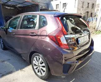 Verhuur Honda Fit. Economy, Comfort Auto te huur in Georgië ✓ Borg van Borg van 500 GEL ✓ Verzekeringsmogelijkheden TPL, FDW, Buitenland.