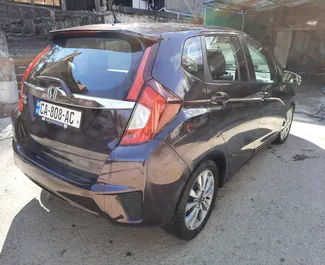 Autohuur Honda Fit 2016 in in Georgië, met Benzine brandstof en 117 pk ➤ Vanaf 100 GEL per dag.