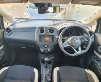 Verhuur Nissan Note. Economy, Comfort Auto te huur in Cyprus ✓ Borg van Zonder Borg ✓ Verzekeringsmogelijkheden TPL, CDW.