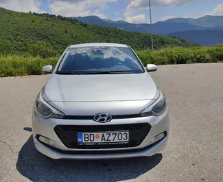 Vooraanzicht van een huurauto Hyundai i20 in Budva, Montenegro ✓ Auto #2330. ✓ Transmissie Automatisch TM ✓ 0 beoordelingen.