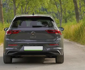 Diesel motor van 2,0L van Volkswagen Golf 8 2020 te huur in Becici.