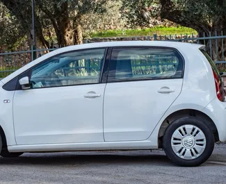 Autohuur Volkswagen Up 2015 in in Montenegro, met Benzine brandstof en 73 pk ➤ Vanaf 28 EUR per dag.
