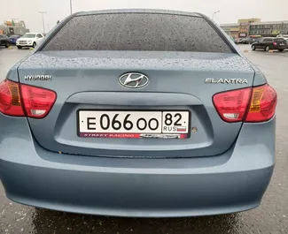 Benzine motor van 1,6L van Hyundai Elantra 2015 te huur in Simferopol.