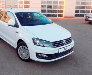 Vooraanzicht van een huurauto Volkswagen Polo Sedan in Simferopol, Krim ✓ Auto #2634. ✓ Transmissie Automatisch TM ✓ 0 beoordelingen.