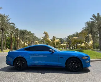 Autohuur Ford Mustang GT 2021 in in de VAE, met Benzine brandstof en 460 pk ➤ Vanaf 589 AED per dag.
