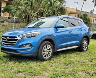 Vooraanzicht van een huurauto Hyundai Tucson op de luchthaven van Athene, Griekenland ✓ Auto #2783. ✓ Transmissie Automatisch TM ✓ 0 beoordelingen.