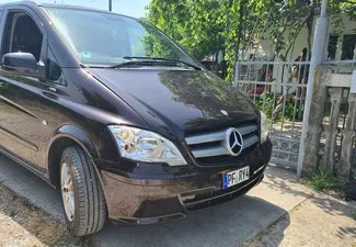 Vooraanzicht van een huurauto Mercedes-Benz Vito Bus Belgrado, Servië ✓ Auto #3311. ✓ Transmissie Handmatig TM ✓ 1 beoordelingen.