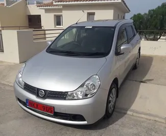 Vooraanzicht van een huurauto Nissan Wingroad in Paphos, Cyprus ✓ Auto #3173. ✓ Transmissie Automatisch TM ✓ 0 beoordelingen.