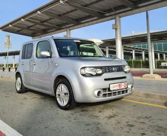 Vooraanzicht van een huurauto Nissan Cube in Limassol, Cyprus ✓ Auto #3297. ✓ Transmissie Automatisch TM ✓ 0 beoordelingen.