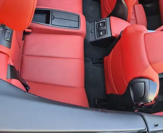 BMW 430i Cabrio 2018 beschikbaar voor verhuur in Limassol, met een kilometerlimiet van onbeperkt.