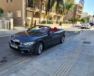Vooraanzicht van een huurauto BMW 430i Cabrio in Limassol, Cyprus ✓ Auto #3299. ✓ Transmissie Automatisch TM ✓ 3 beoordelingen.